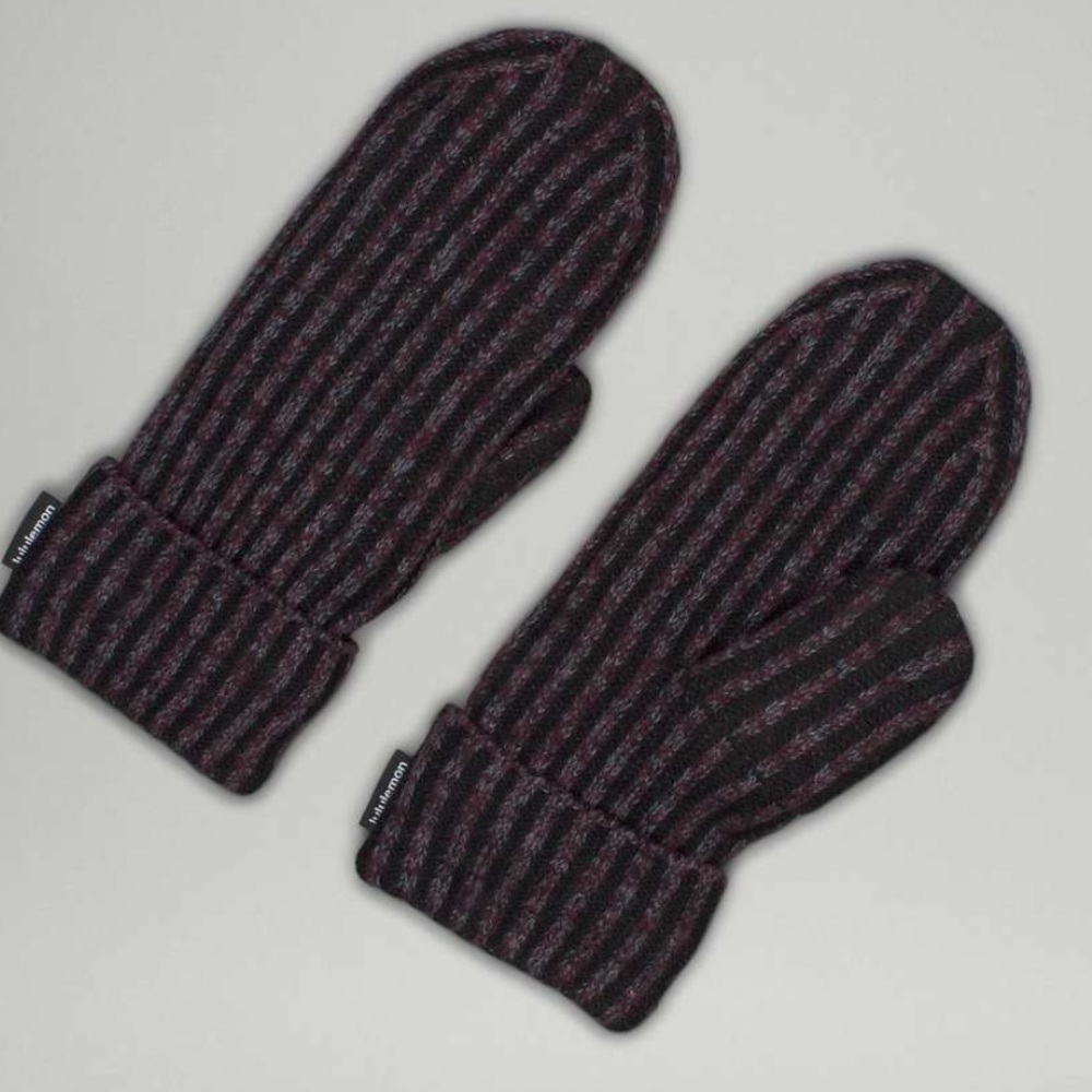 COPY - Lululemon Textured Fleece Lined Knit Mittens Brand New